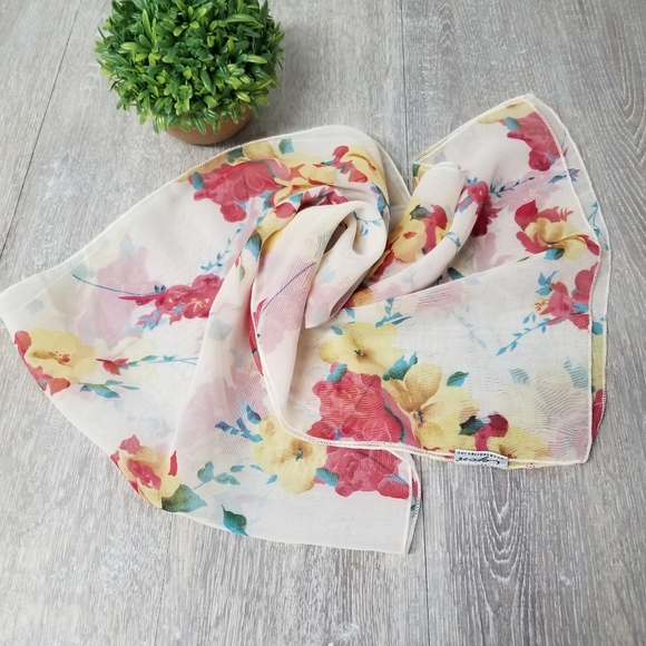 Pretty Spring Scarf - Picture 2 of 5